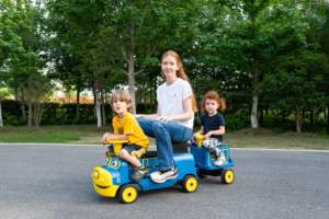 Coche de juguete eléctrico con control remoto para niños de <span class=keywords><strong>3</strong></span> a 8 años - Product Image 6