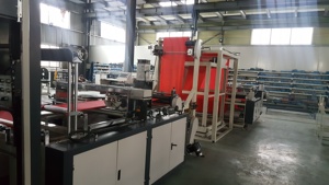 600 Ba Chức Năng Tốc Độ Cao Tự Động Đa Chức Năng Vải Không Dệt D Cut T Áo Sơ Mi Giày Vest Làm Túi Máy - Product Image 2