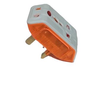 Adaptateur de voyage Apex, norme européenne britannique, 100-240V, matériau ABS, prise universelle avec voyant lumineux pour utilisation internationale - Product Image 2