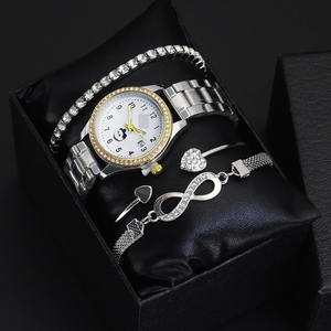 <span class=keywords><strong>Montre</strong></span>-<span class=keywords><strong>bracelet</strong></span> à quartz pour femme, nouveau modèle, cadran chronographe à motif <span class=keywords><strong>lotus</strong></span>, <span class=keywords><strong>bracelet</strong></span> en alliage carré, style professionnel et élégant - Product Image 3