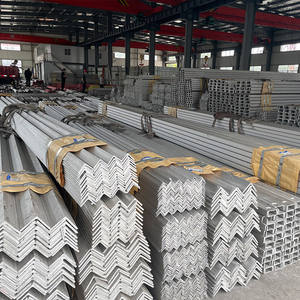 Barre d'angle d'angle en acier au carbone du bâtiment A36 Q235 Q355 <span class=keywords><strong>80x80</strong></span> 70x70x5 63x63x6 Angle en acier perforé laminé à chaud de 3m - Product Image 6