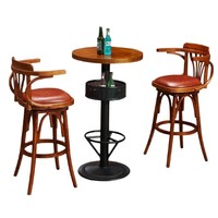 Ensemble de table et de chaises de bar en bois massif de style américain vintage avec accoudoirs pivotants et dossier, chaise de bar haute pour usage commercial