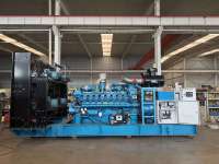 Grupo Electrógeno de Gas Natural Personalizado HM 1500kW Biogás 50/60 Hz Ahorro de Energía 85% Eficiencia Turbina Arranque Automático IP23 Refrigerado por Agua
