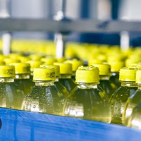 Ligne de mise en bouteille de jus de fruits industrielle de haute qualité, mélangeur, pasteurisateur, stérilisateur UHT et système d'emballage, machine de remplissage de jus