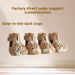 Sabots pour chiens phosphorescents en gros, sandales pour animaux de compagnie à motif marbré tendance, chaussures d'été lumineuses pour chiens, imperméables, faible MOQ - Product Image 1
