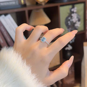 <span class=keywords><strong>Anillo</strong></span> <span class=keywords><strong>de</strong></span> Joyería Fina <span class=keywords><strong>de</strong></span> Oro Blanco <span class=keywords><strong>de</strong></span> 18K con Diamante <span class=keywords><strong>Azul</strong></span> Corte Esmeralda Cultivado en Laboratorio, Joyería India para Mujer - Product Image 4