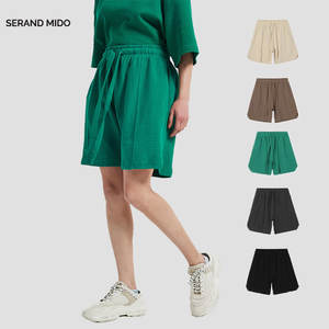 Pantalones cortos deportivos sueltos de algodón y poliéster con logotipo personalizado a elección de los hombres para ropa de calle, trotar y atletismo - Product Image 2