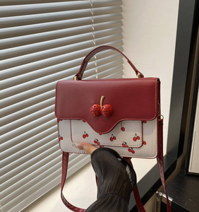 Bolso bandolera con estampado de cerezas para mujer, bolso de hombro de cuero PU para mujer, bolso de mano moderno para mujer - Product Image 1