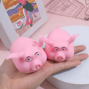 ของเล่นบีบรูปหมูน่ารักแบบขายส่ง ของเล่นบีบสควิชชี่สำหรับเด็ก ของเล่นบีบแก้เครียด มีเสียง นุ่ม ทำจากยาง ขนาดเล็ก - Product Image 5