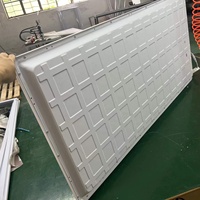 Panneaux lumineux LED modernes en aluminium 2x2 2x4 1200mm x 600mm CRI>80 5000K pour bureaux commerciaux 40W 60W 72W IP40 Garantie 3 ans