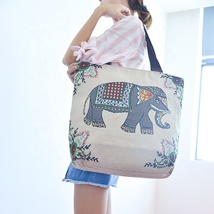 กระเป๋าผ้าแคนวาสทรงถังสไตล์เกาหลีลายนกฮูกใหม่ พร้อมซิปปิด สายสะพายสองเส้น ดีไซน์สีตัดกัน - กระเป๋าถือแฟชั่นผู้หญิง ขายตรงจากโรงงาน - Product Image 5