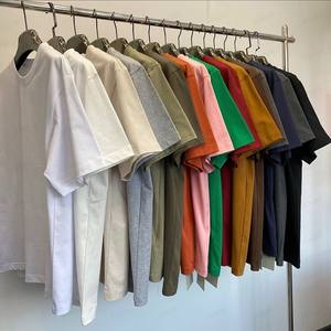 T-shirt da uomo personalizzata in cotone OEM 180g 200gsm 230 grammi, morbida e confortevole, colore bianco <span class=keywords><strong>tinta</strong></span> <span class=keywords><strong>unita</strong></span> - Product Image 2