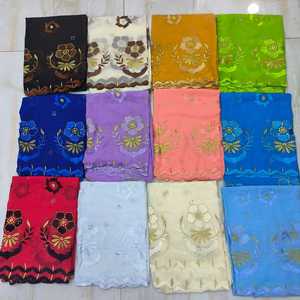 Sciarpa Hijab Estiva Dubai con Ricamo Floreale, Morbida e Traspirante, in Cotone Colorato, Stile Etnico Africano per Ragazze - Product Image 1