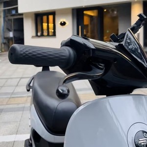 El negro clásico es freno de estacionamiento de montaje de manillar de motocicleta estable y sensible - Product Image 6