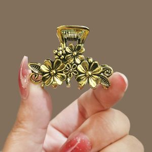 Pinzas de Pelo Metálicas de Lujo con Diseño de Flores Pequeñas, Color Oro Antiguo y Plateado, Mini Pinzas de Pelo con Forma de Hoja y Margarita, Pinzas de Metal con Diseño Floral - Product Image 6