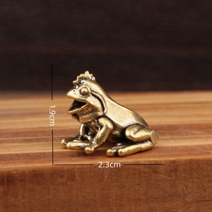 Figura de Rana de Latón, Mini Adorno de Escritorio con Forma de Animal, Decoración para el Hogar y la Oficina, Estilo Minimalista, Artesanía en Metal, Regalo - Product Image 4