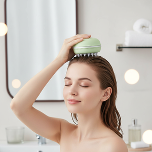 Brosse de massage du cuir chevelu électrique à 24 nœuds en silicone, design macaron mignon, pour soulager le stress, la relaxation, les pellicules et les démangeaisons - Product Image 1