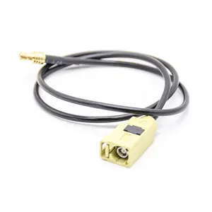 Fakra RF kablo kadın 1 4 Pin otomatik konnektör için sağ açı GPS anten motor yönetim sistemi