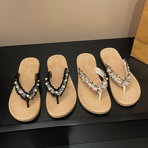 Sandales de plage à entre-doigts pour femmes, motif floral, semelle plate antidérapante et résistante à l'usure, idéales pour l'été et l'extérieur - Product Image 3