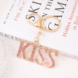 Portachiavi con Lettere KISS in Strass per Donne, Charm per Borse, Anello Portachiavi per Auto, Ciondolo Regalo - Product Image 6