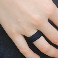 Meilleure vente Bague de mariage en silicone pour homme avec motif de pneu Massage Sport RingTire