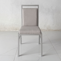 Chaise de salle à manger moderne empilable à structure en aluminium pour hôtels d'affaires, salles de conférence multifonctionnelles, buffets thématiques et rassemblements hôteliers