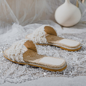 <span class=keywords><strong>Sandales</strong></span> carrées de luxe personnalisées en tissu perlé uni pour femmes et dames, pantoufles plates de plage - Product Image 3