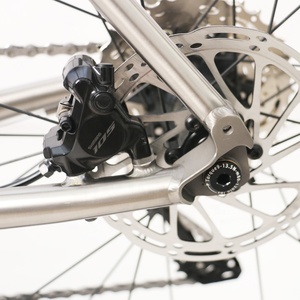Vélo de route 700c de haute qualité avec cadre en titane, roues en fibre de carbone, 24 vitesses, passage des câbles entièrement interne, roues 700c - Product Image 2