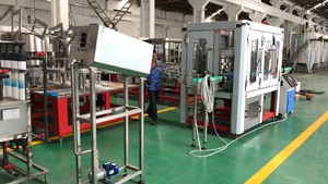 <span class=keywords><strong>Prix</strong></span> usine de Boissons Gazeuses Pop can/En Aluminium/PET Peut Remplir les Machines/ligne de Production - Product Image 2