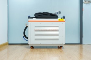 Lavadora Láser de Pulso de Fibra Móvil Industrial, Refrigerada por Agua, 200W, Limpiador de Óxido Láser Práctico, Adecuado para Limpieza de Metal <span class=keywords><strong>y</strong></span> Madera - Product Image 3