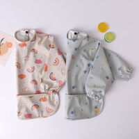 Bavoirs pour bébé en polyester PU PUL à manches longues, imprimés de dessins animés, imperméables, pour la maternelle et l'alimentation des bébés, vente en gros