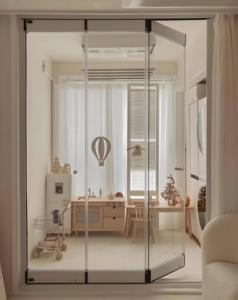 Sistema <span class=keywords><strong>de</strong></span> vidrio sin marco Puerta <span class=keywords><strong>de</strong></span> partición deslizante plegable Terraza sin marco Pantallas <span class=keywords><strong>de</strong></span> balcón Cajas <span class=keywords><strong>de</strong></span> vidrio al aire libre - Product Image 5