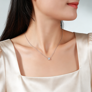 Collar con colgante <span class=keywords><strong>solitario</strong></span> clásico y moderno de moissanita de 0.5 CTW, plata S925 chapada en rodio, engaste de garra de piedra única circundada - Product Image 6