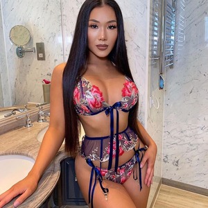 Ensemble de lingerie sexy 3 pièces pour femme, motif floral brodé tendance, avec nœud amincissant - Product Image 1