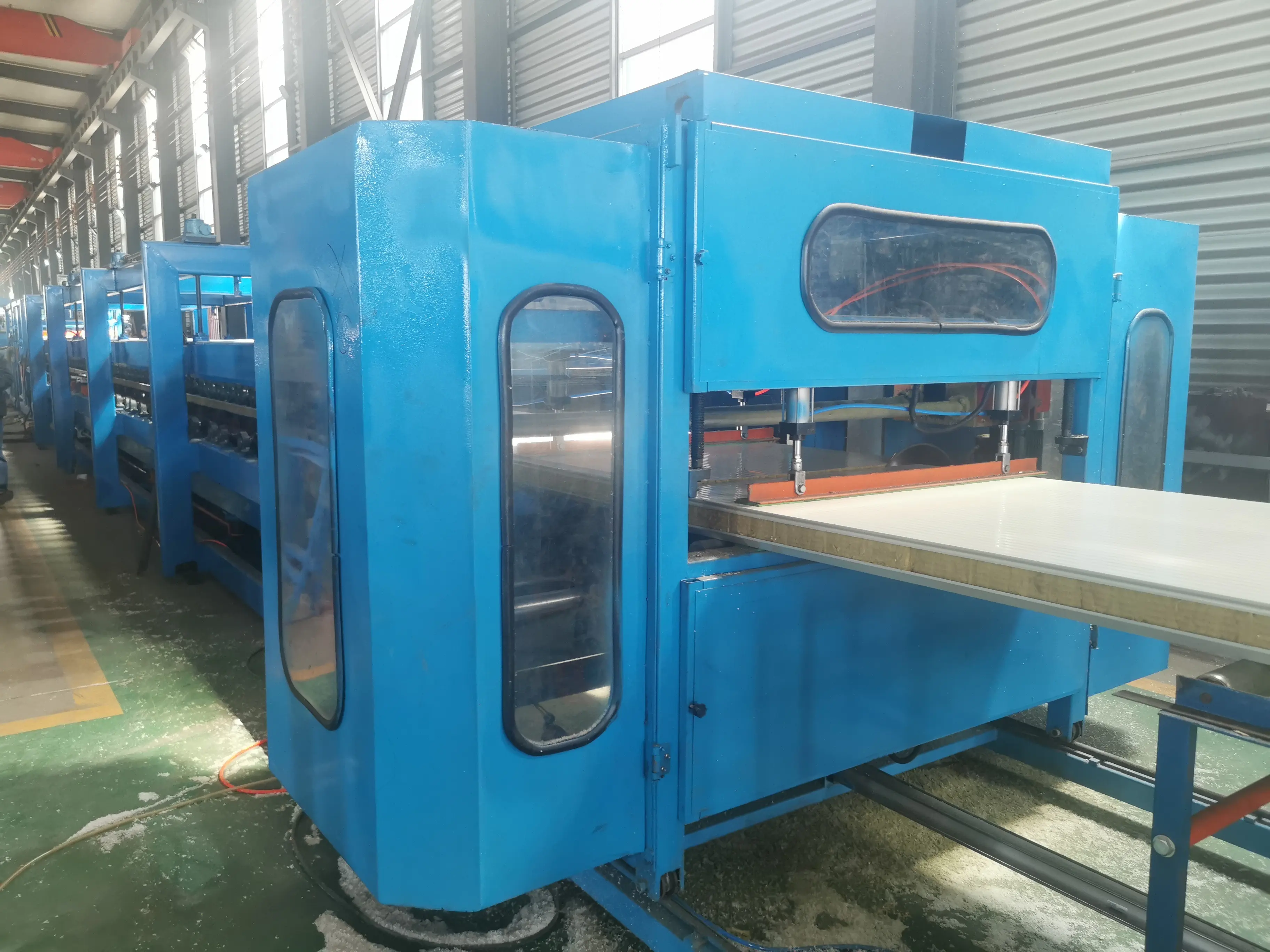 Z-Lock Aluminium Sandwich Panel Fertigungs linie Sandwich Steel Panel Produktions linie Making Machine