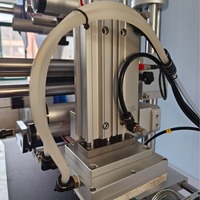 Vollautomatische Kleine Desktop-Saugklebeetikettiermaschine für Kartons, Plastikboxen, Verpackungsbeutel, Maschinen und Geräte YC-TX112