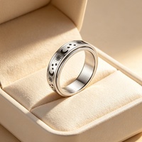 Bague Hello Kitty personnalisée, style gravé sur mesure, tendance pour filles, vente en gros, ajustable, mignonne, bijoux à porter au quotidien