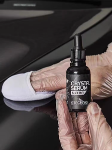 GTECHNIQ CSU Botella Pequeña Negra Super Crystal Plated Gtechniq Crystal Serum para Cuidado Automotriz Premium - Product Image 3
