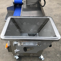 Automatische groenteverwerker, commerciële groentesnijder, -schaafmachine en -snijmachine voor kantines, catering en groenteproductie