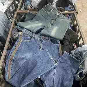 Venta Directa de Fábrica: Fardos de Jeans Ajustados para Mujer, 100 kg, <span class=keywords><strong>Ropa</strong></span> Usada de Grado A, Pantalones para Mujer, Fardos de Alta Calidad - Product Image 1