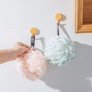 Esponja de baño de espuma rica con certificación ecológica de dos tonos, esponja de bola eficaz para eliminar la piel muerta para exfoliación corporal, 50g a granel para uso en la ducha - Product Image 3