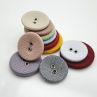 En stock, boutons recouverts de tissu sergé de qualité supérieure à 2 trous avec œillets métalliques, boutons plats à coudre de couleurs assorties pour vêtements de mode