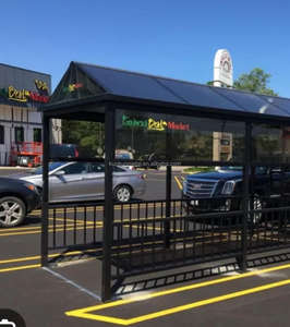 โรงจอดรถกลางแจ้งที่ทันสมัยและทนทาน โครงสร้างอะลูมิเนียมอัลลอยด์ หลังคาโพลีคาร์บอเนตกันน้ำ วัสดุโลหะ - Product Image 1