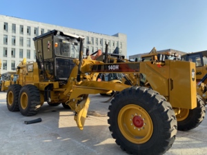 รถเกรดเดอร์ CAT 140H มือสองจากญี่ปุ่น สภาพดีเยี่ยม พร้อมอุปกรณ์ริปเปอร์ด้านหลังสำหรับงานปรับระดับถนน - Product Image 5