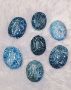 Pierres de palmier roulées en apatite bleue naturelle de qualité supérieure pour la croissance spirituelle, la guérison énergétique et la pleine conscience - En vente - Product Image 5