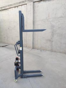 Maksimum Kaldırma Yüksekliği 1,6 Metredir ve Yük Taşıma Kapasitesi 300 Kilogramdır. Bu Taşınabilir Bir Kaldırma Platformu. - Product Image 4