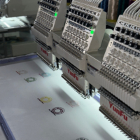 Recommander 3 têtes Mini chapeau bon marché Machines à broder par ordinateur à vendre