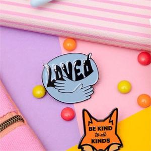 Insignia de Metal brillante personalizada profesional que eres amado Pin de positividad de esmalte suave Regalo de salud mental Diseña tus propios <span class=keywords><strong>Pines</strong></span> de solapa - Product Image 6