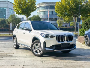 中国2024畅销二手豪华bm-w X1 2.0汽油4WD SUV，以全景天窗和真皮座椅为特色 - Product Image 3