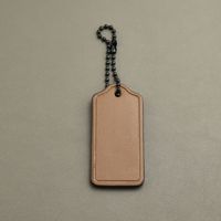 Porte-clés rectangulaire en cuir gravé au laser avec logo personnalisé, petit pendentif créatif, cadeau d'anniversaire, breloque de sac, logo bancaire